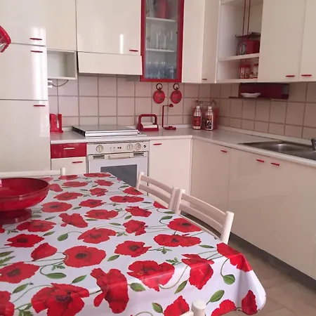 Adele Monopoli,puglia Vila *